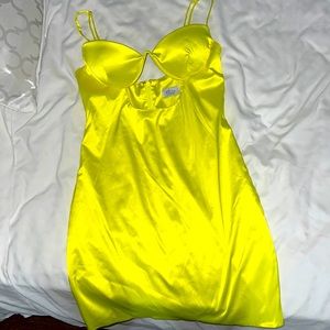 Yellow bodycon dress